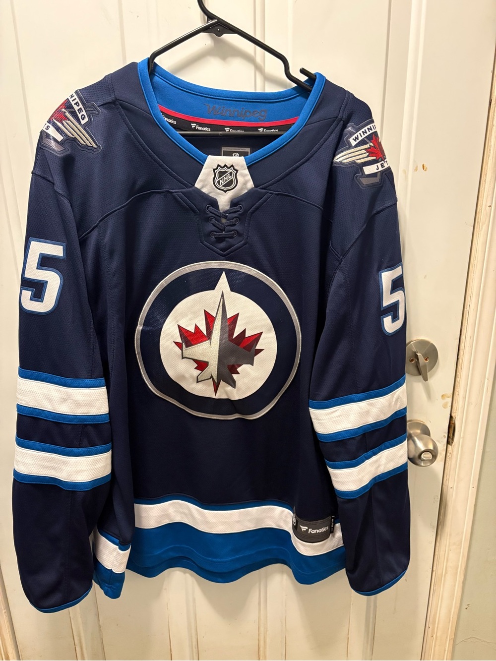 Winnipeg Jets Mark Scheifele hockey jersey